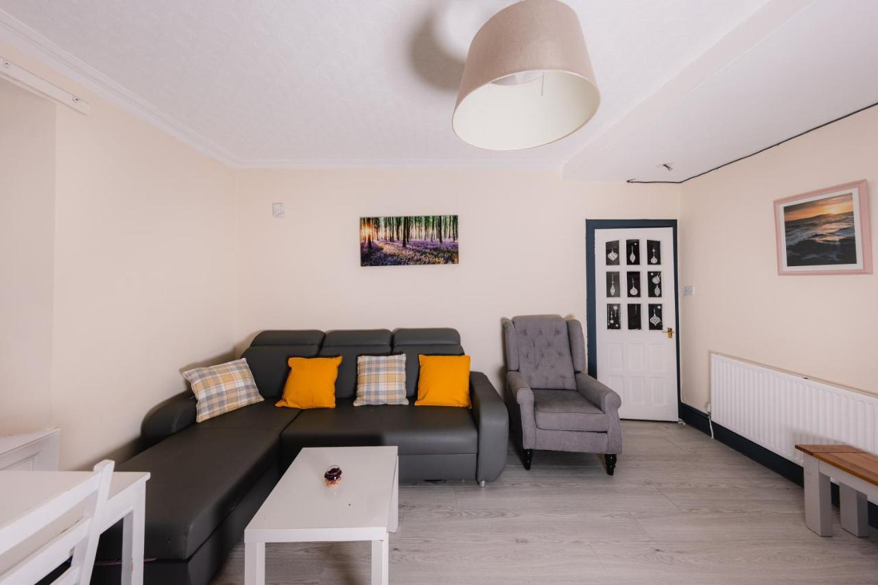 Old Town Central Apartments By The Castle אדינבורו מראה חיצוני תמונה