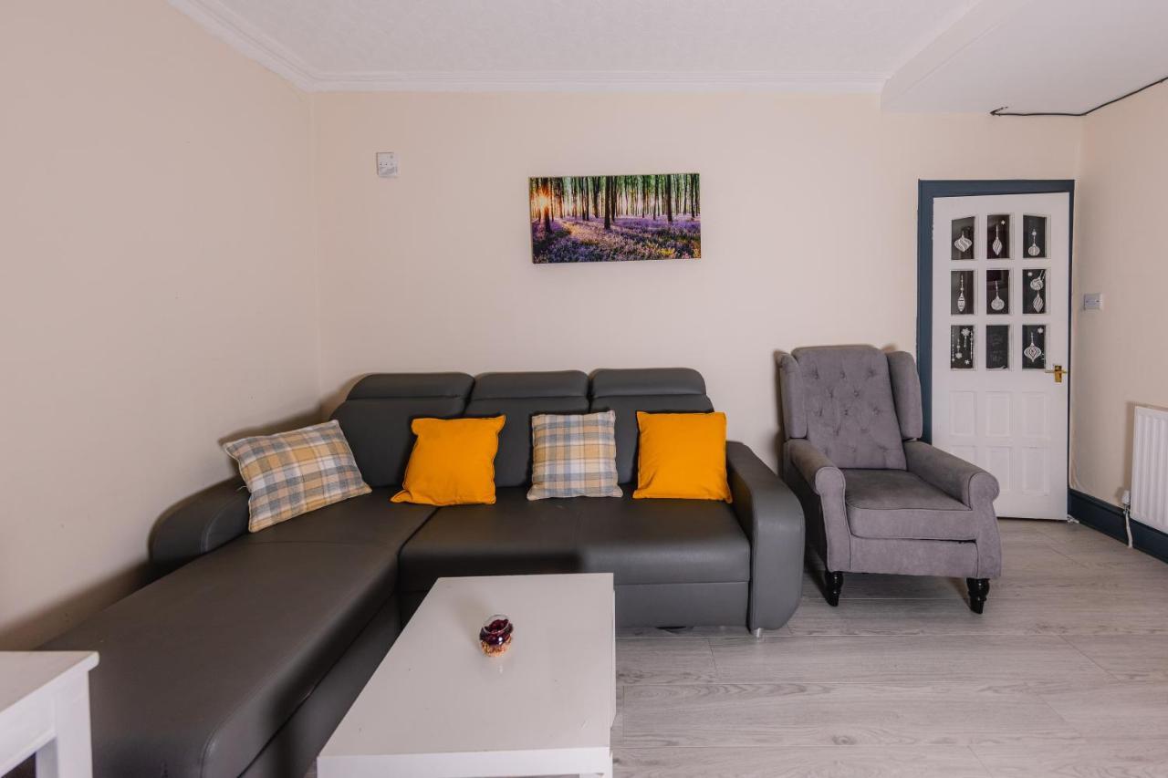 Old Town Central Apartments By The Castle אדינבורו מראה חיצוני תמונה