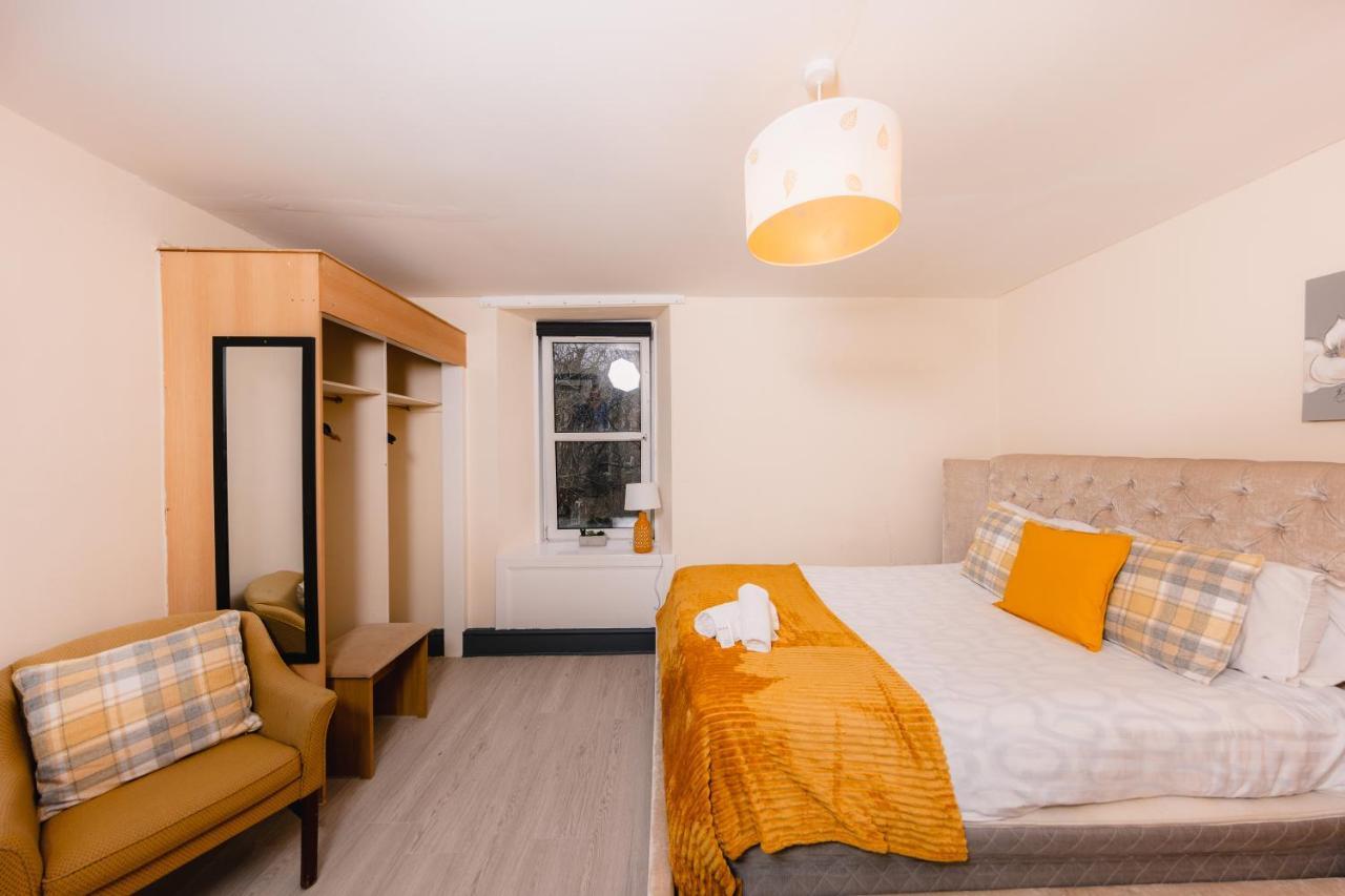 Old Town Central Apartments By The Castle אדינבורו מראה חיצוני תמונה