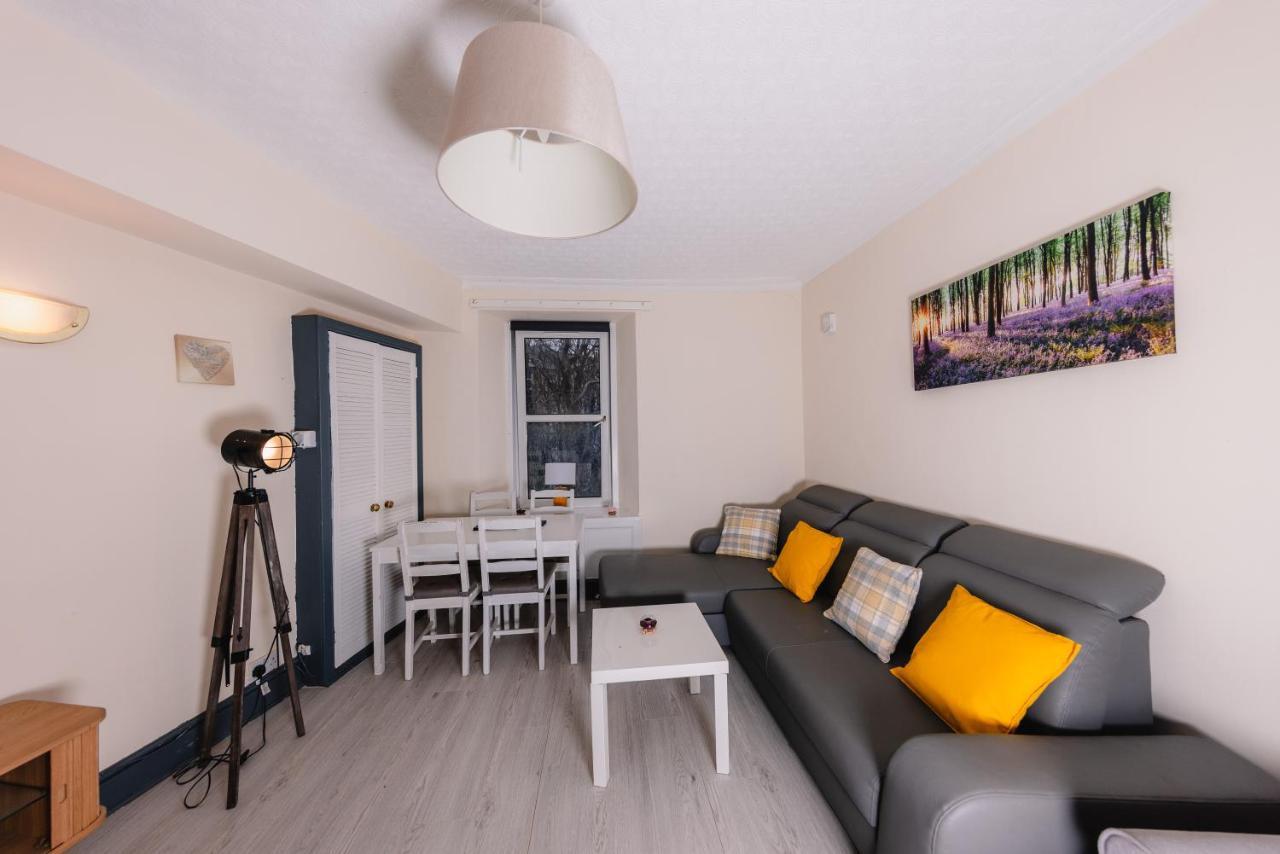 Old Town Central Apartments By The Castle אדינבורו מראה חיצוני תמונה